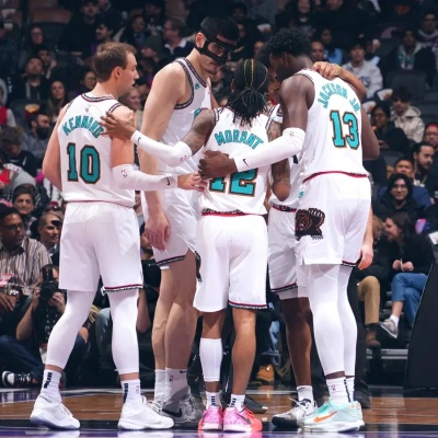 灰熊登顶西部第一，青春风暴席卷NBA，谁还敢小瞧这支熊师？