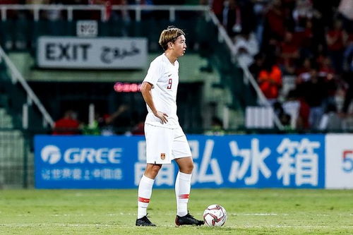 男子足球是几号球?标准、历史与赛场上的隐形主角 男子足球是几号球?标准、历史与赛场上的隐形主角